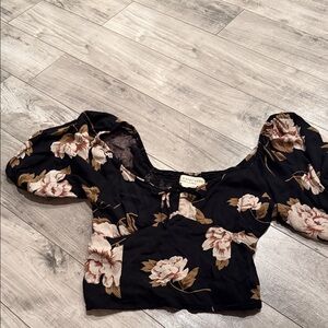 Forever 21 Black Floral Puff Sleeve Blouse